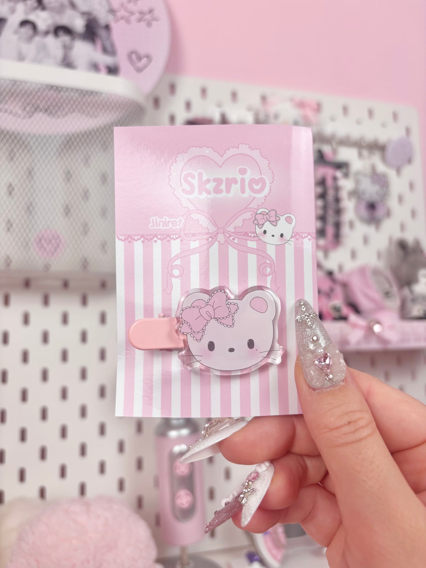 Skzrio Hairclips - blosskittyco