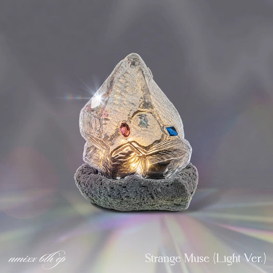 [PRE-ORDER] NMIXX 6th EP - Strange Muse (Light Version)