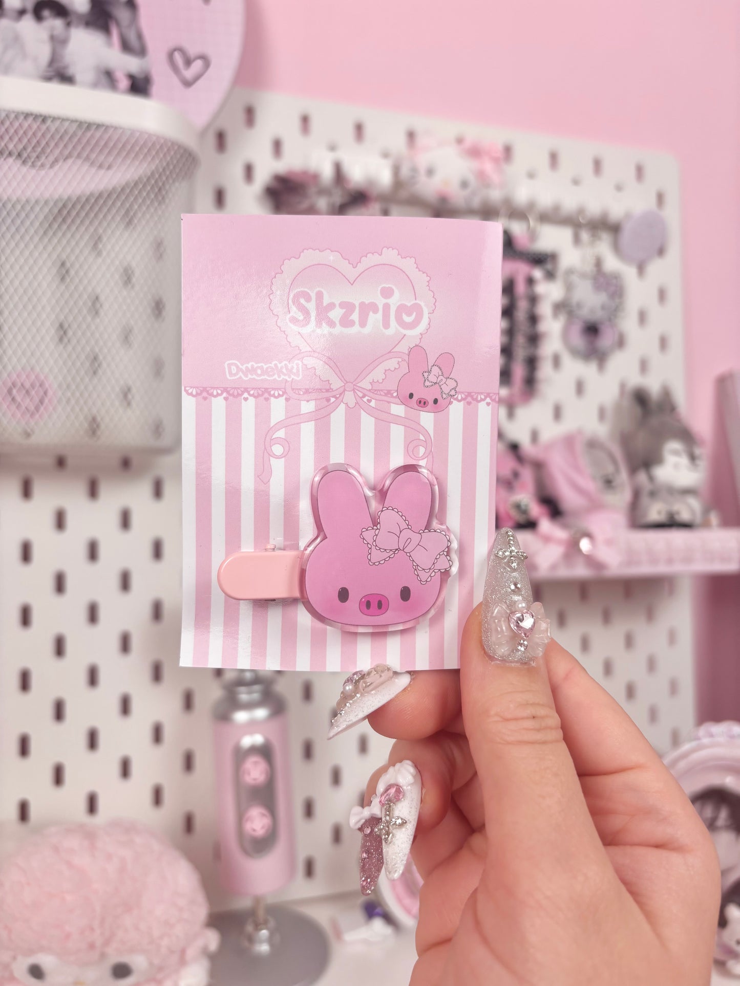 Skzrio Hairclips - blosskittyco