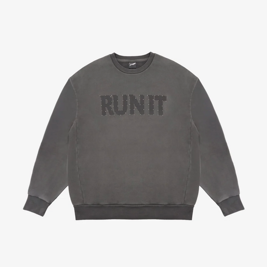 [PRE-ORDER] Sweatshirt - Stray Kids World Tour 'RUN IT' 2nd Lineup Japan MD