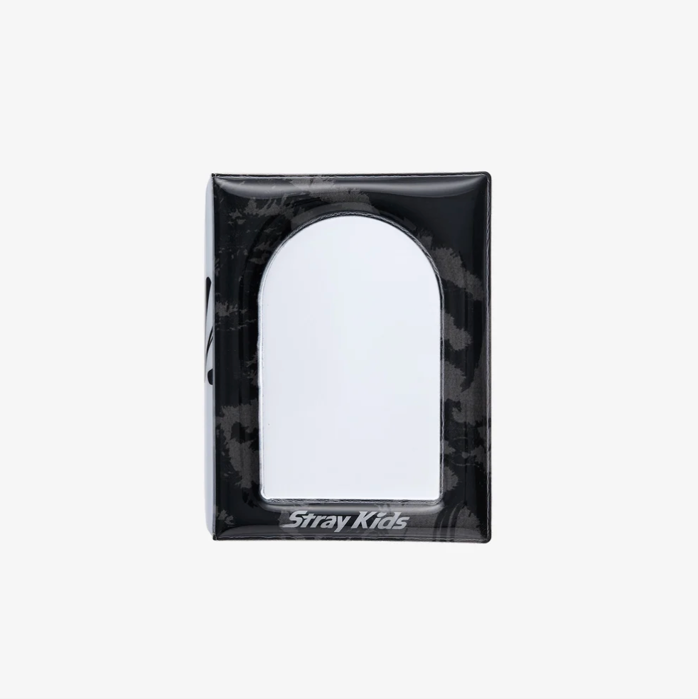 [PRE-ORDER] Photocard Case - Stray Kids World Tour 'RUN IT' 2nd Lineup Japan MD