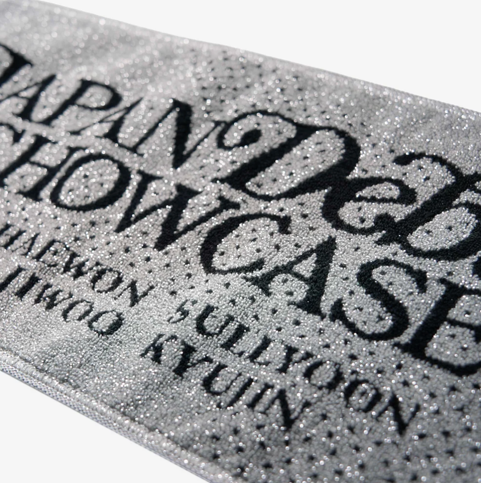 [PRE-ORDER] Muffler Towel (Tokyo) - NMIXX Japan Debut Showcase 'N=MIXX' MD