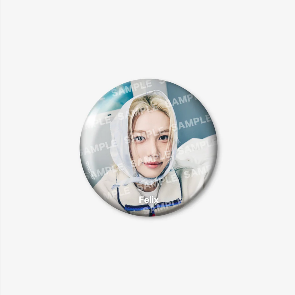 [PRE-ORDER] Photo Badge - Stray Kids World Tour 'RUN IT' Japan MD