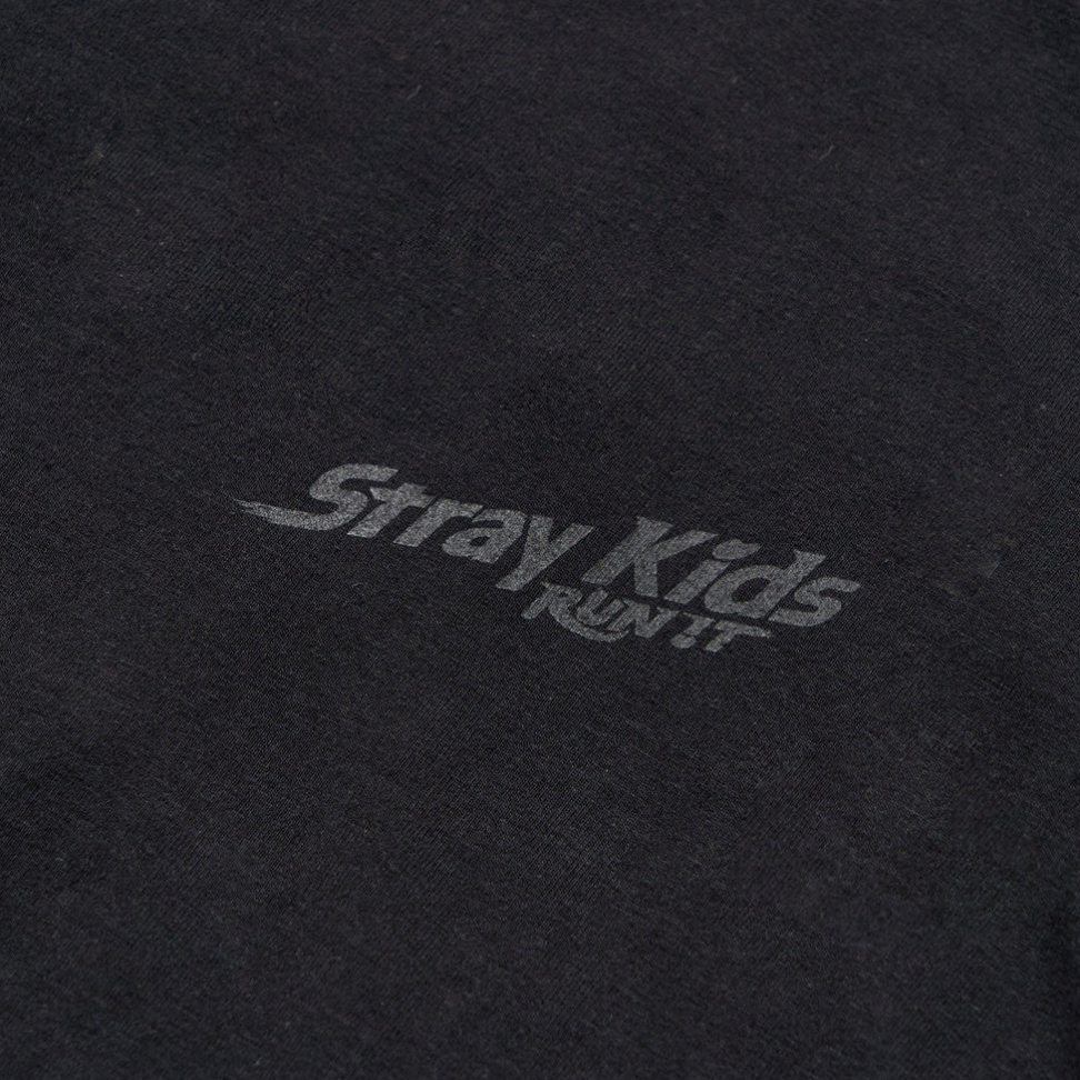 [PRE-ORDER] Hood Long Sleeve T-Shirt - Stray Kids World Tour 'RUN IT' 2nd Lineup Japan MD
