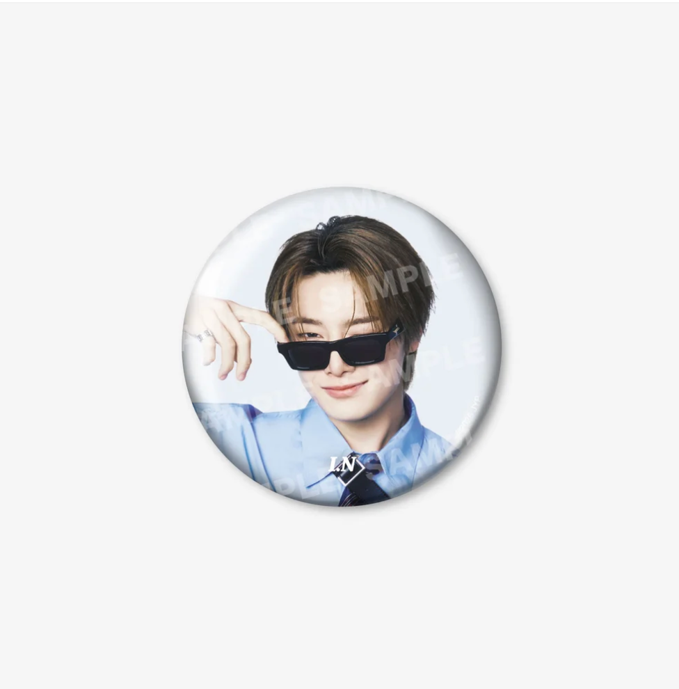[PRE-ORDER] Photo Badge - Stray Kids World Tour 'RUN IT' 2nd Lineup Japan MD